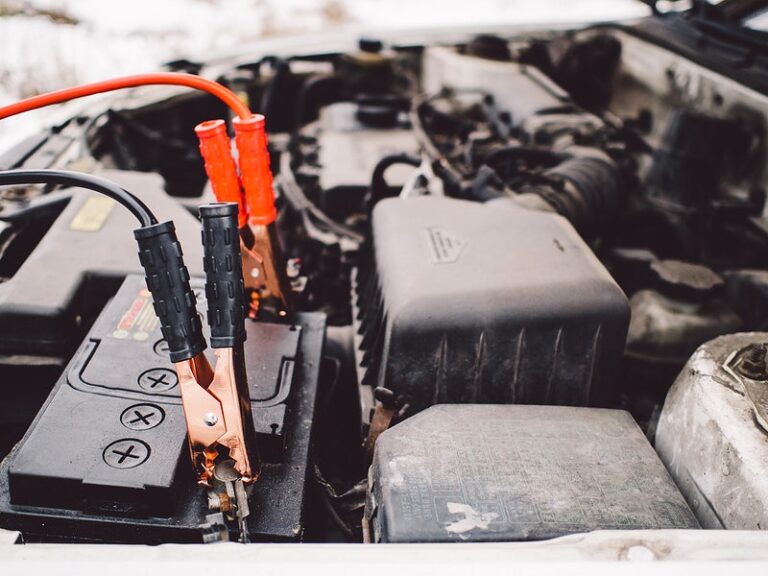 An Ultimate Guide About Signs Of Bad Car Battery VS. Alternator